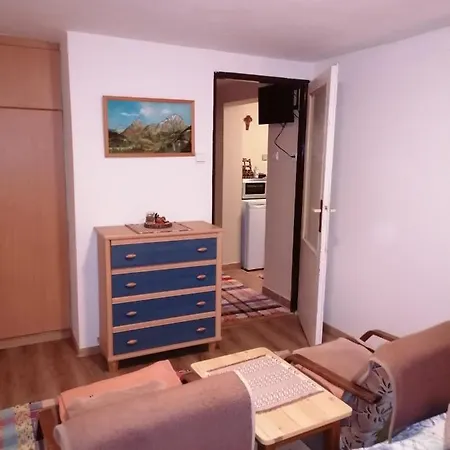 Privat Zvoncek *